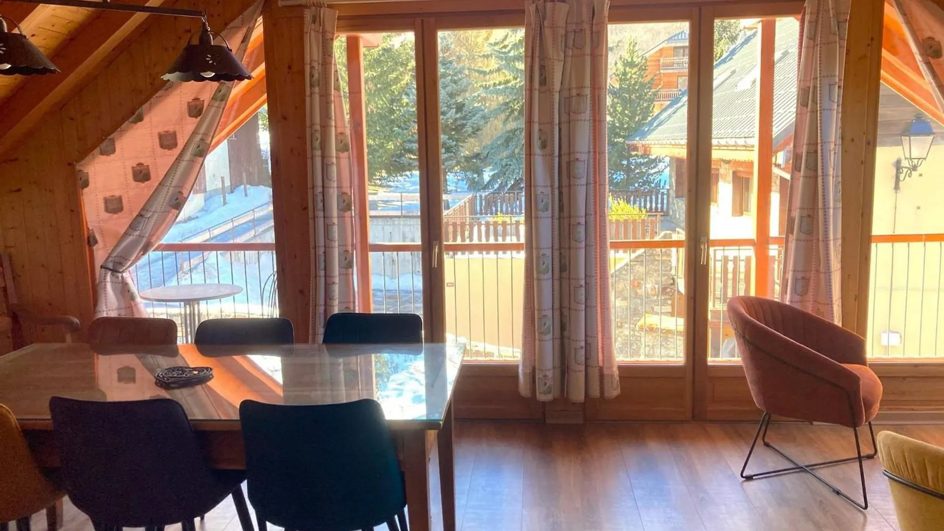 Apartmán Appartement 5* Avec Cheminee, Sauna Et Jacuzzi, Proche Remontees Et Centre - 6 Pers - Fr-1-263-153 Valloire